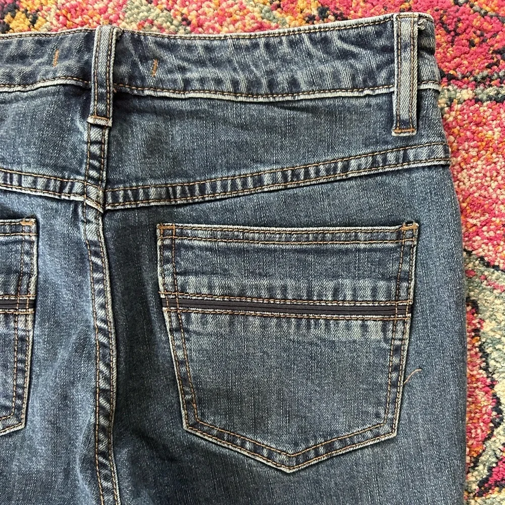 Free People | Women’s medium blue denim mild flare cropped jeans zip close Sz 27
